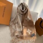 Louis Vuitton Reykjavik Scarf Beige 180Cm M78123 - Image 3