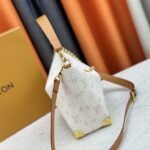 Louis Vuitton Bobo Trunk Off White 32Cm M14661 - Image 3