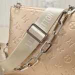 Louis Vuitton Coussin PM Gold 26Cm M59278 - Image 6